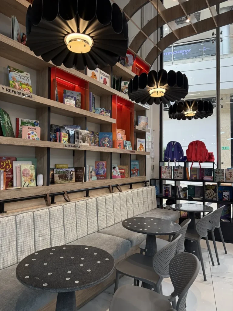 Mundo D Papel - librería y café